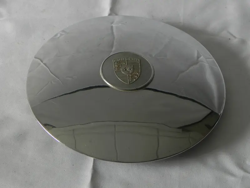 (Used) 356 C/911/912 Hub Caps 1964-69 1