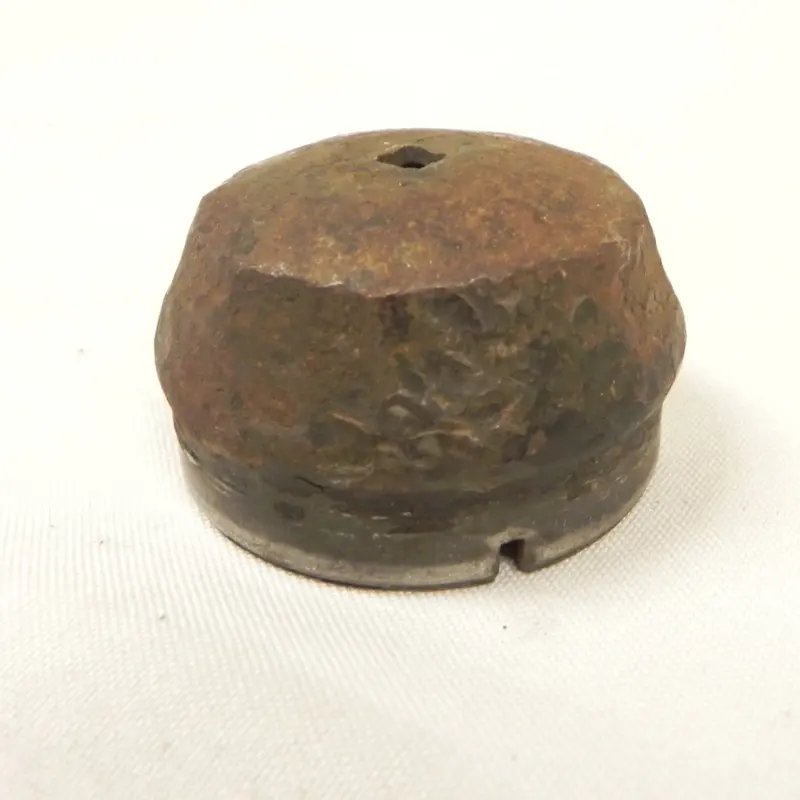 (Used) 356 Left Wheel Bearing Grease Cap - 1950-63 1