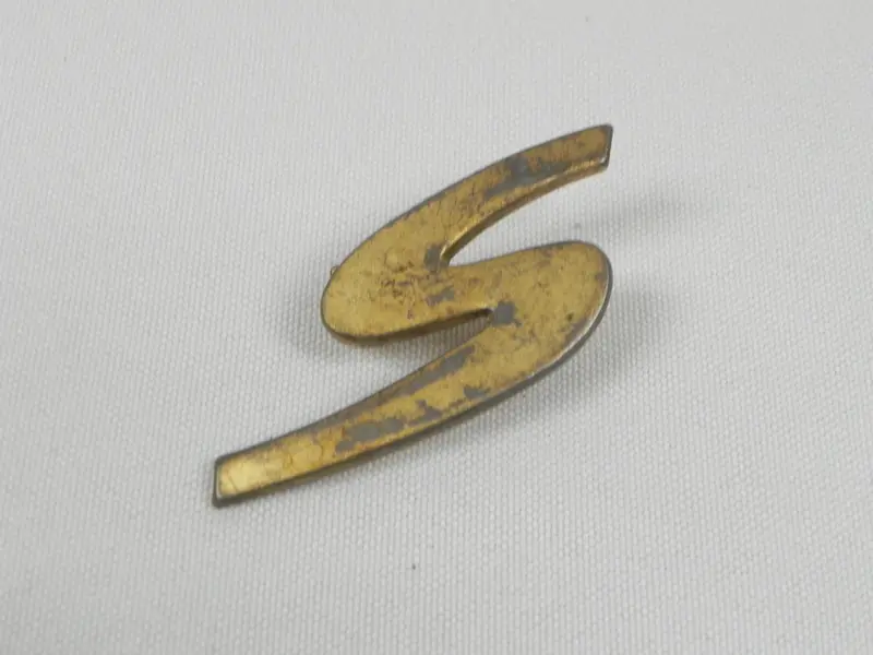 (Used) 356 Original 'R' Gold Emblem: "S" - 1962-63 1