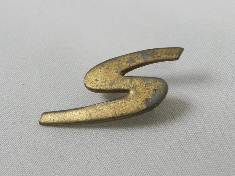 (Used) 356 Original 'R' Gold Emblem: "S" - 1962-63 1