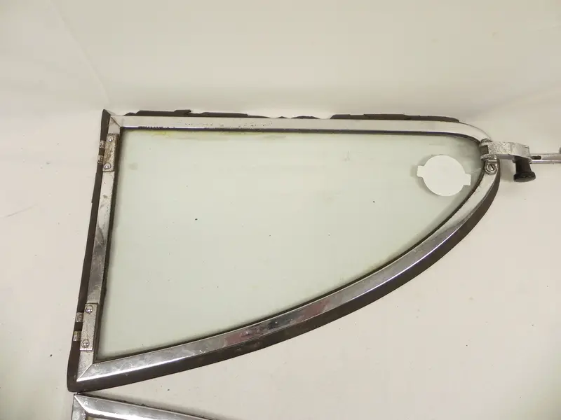 (Used) 356 Sigla Rear Quarter Window (Pair) - 1950-65 2