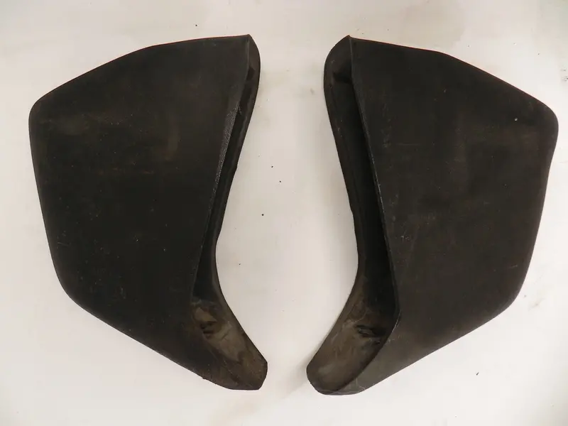 (Used) 73-911 Usa Rear Rubber Bumper Guard Pair 1
