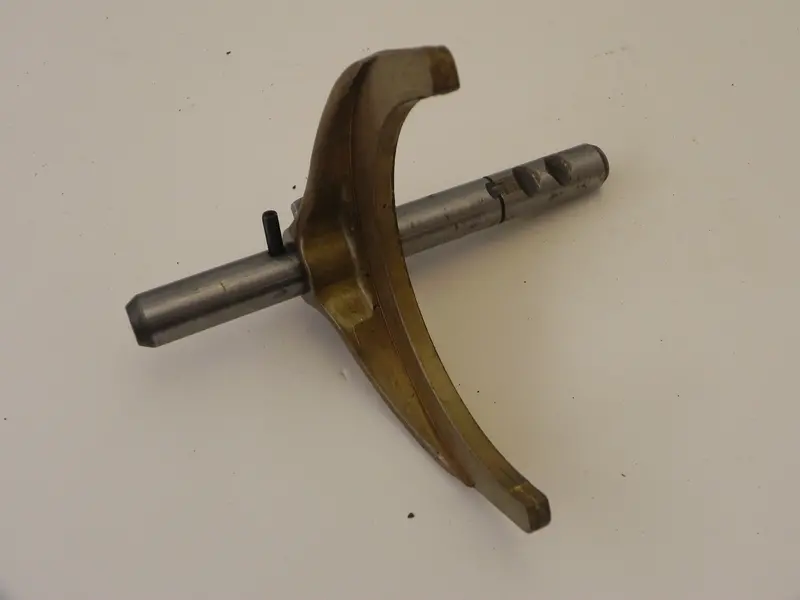(Used) 911 5Th/Reverse Gear Shift Fork And Rod 1972-85 1