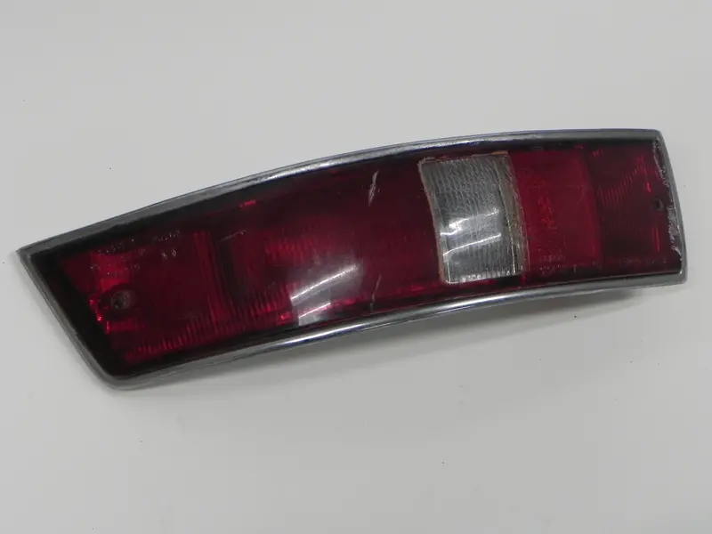 (Used) 911/912 Complete Right Taillight Assembly - 1965-68 1