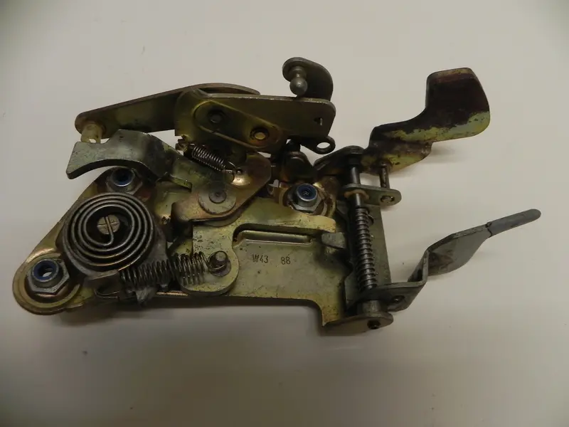 (Used) 911/912 Driver's Side Door Lock Mechanism - 1984-94 1