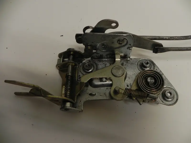 (Used) 911/912 Passenger's Side Door Lock Mechanism - 1974-89 2