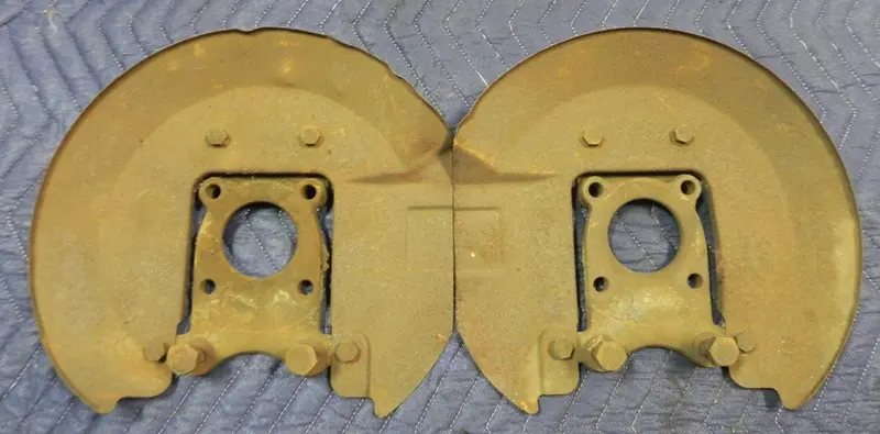 (Used) 911/912 Swb Front Brake Carrier And Plate Pair - 1965-68 1