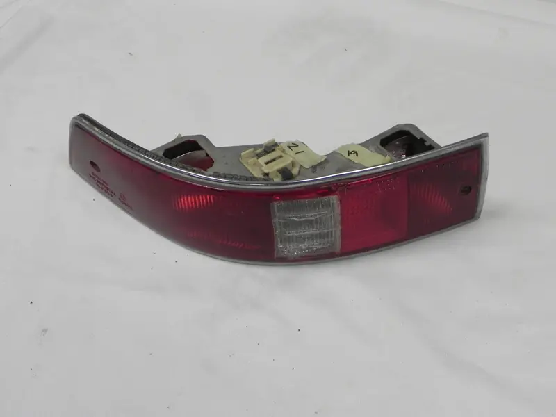(Used) 911/912 Swb Original Usa Driver's Side Tail Light - 1965-68 1