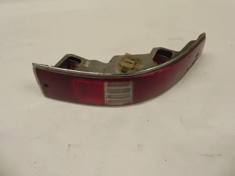 (Used) 911/912 Swb Original Usa Passenger's Side Tail Light - 1965-68 1