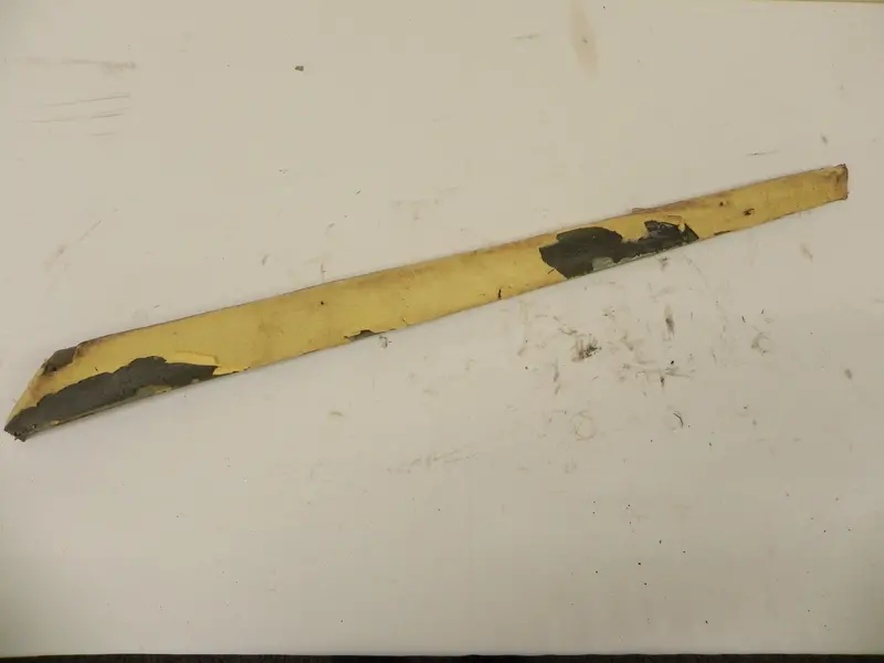 (Used) 911/912 Swb Right Door Top Rail - 1968 1