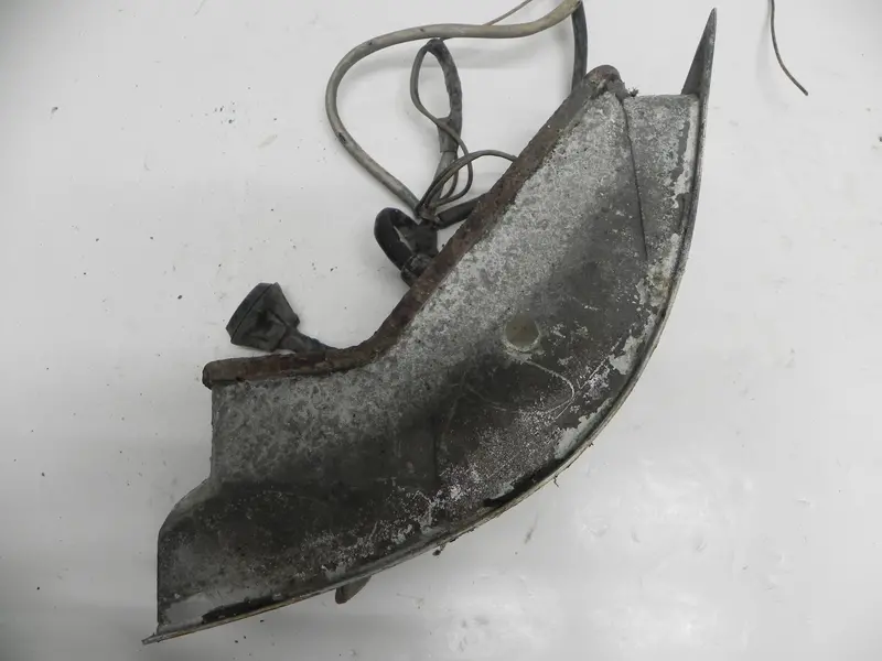 (Used) 911/912E/930 European Left Rear Taillight Housing - 1969-86 2