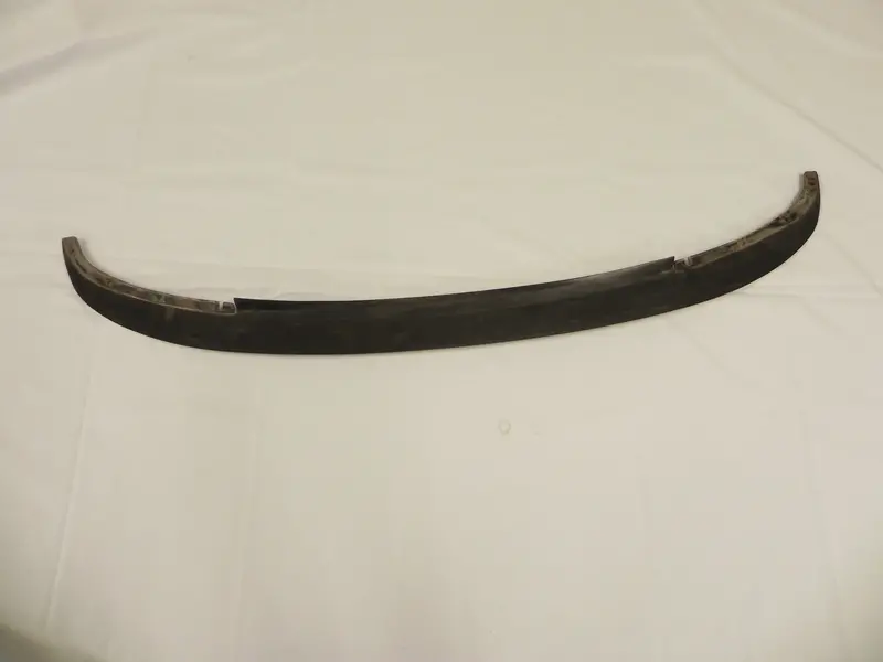 (Used) 911/912E/930 Front Bumper "Smile" Seal - 1974-89 1