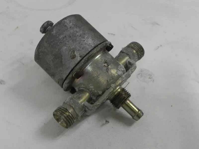 (Used) 911/928 Fuel Pressure Regulator - 1988-95 2