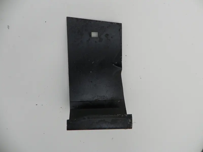 (Used) 911 Air Baffle Plate Center 1969-77 2
