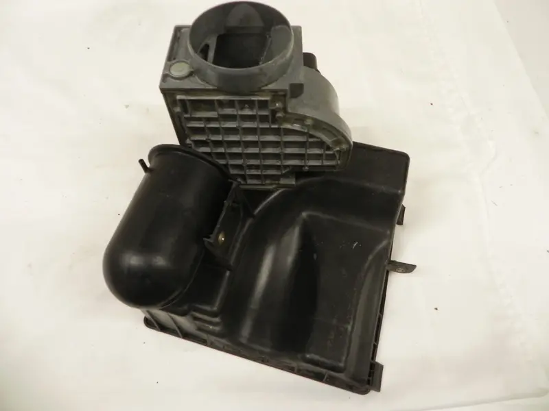 (Used) 911 Air Filter Box Element Vacuum Upper Container Housing 1989-94 1