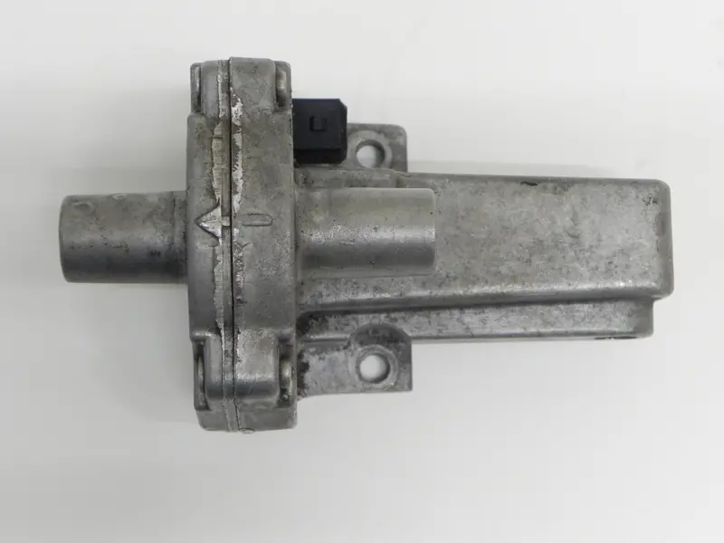 (Used) 911 Auxiliary Air Valve 1977-82 1
