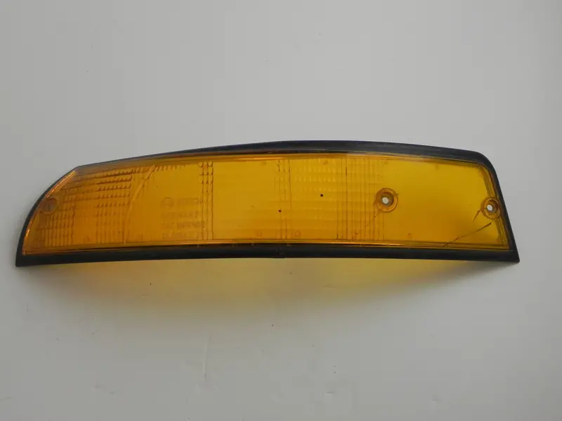 (Used) 911 Bosch Driver Side Front Turn Signal Lens - 1973 1