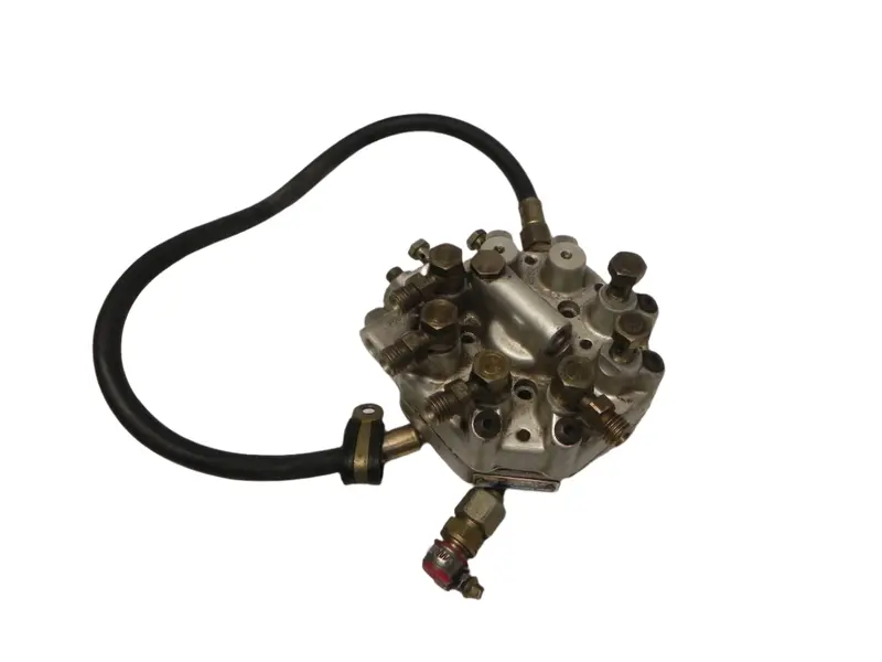 (Used) 911 Bosch Fuel Distributor - 1989-94 1