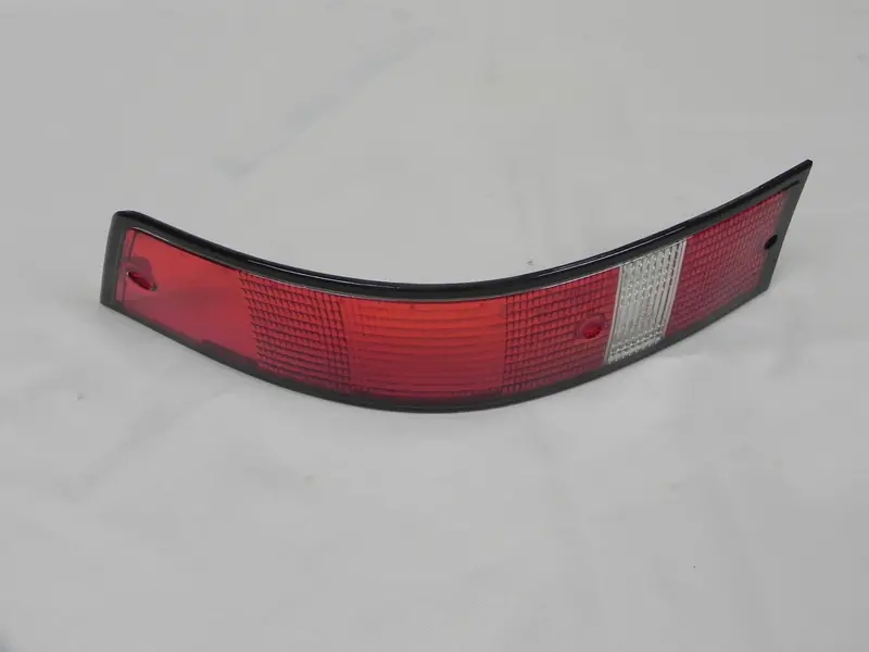 (Used) 911 Bosch Left Side Usa Tail Light Lens With Black Trim - 1973-89 1