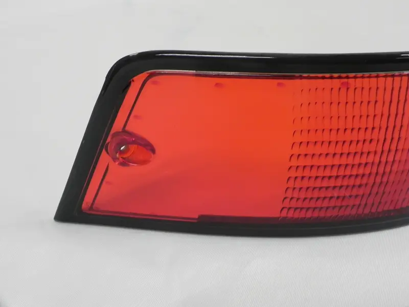 (Used) 911 Bosch Left Side Usa Tail Light Lens With Black Trim - 1973-89 2