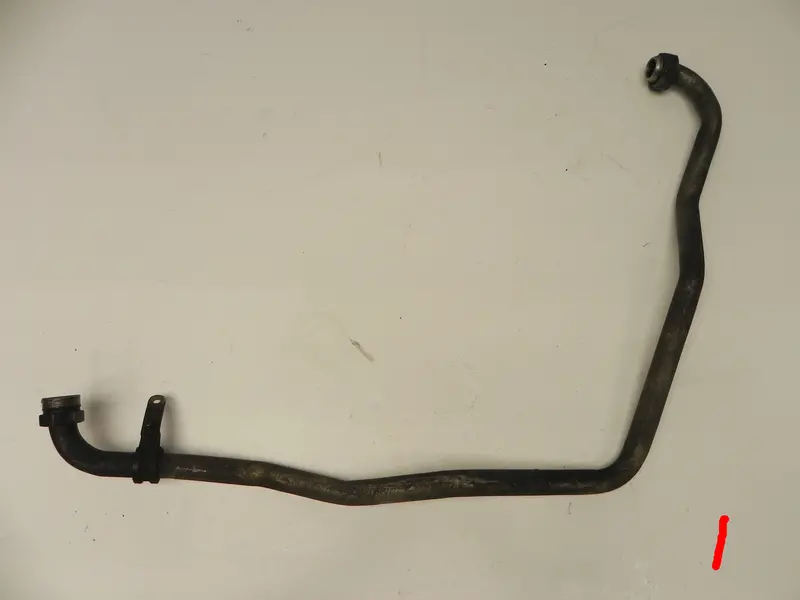 (Used) 911 Carrera 3.2L Oil Line Crossover From Engine 1987-89 1