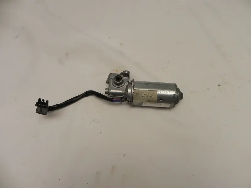 (Used) 911 Convertible Top Latch Motor - 1999-04 2