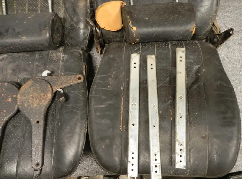 (Used) 911 Front Seats And Headrests Set - 1972-73 2