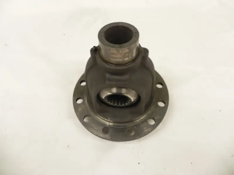 (Used ) 911 Gear Differential Housing 1972-77 1