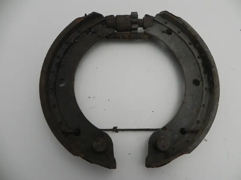 (Used) 911 Hand Brake Shoe Set 1969-73 2