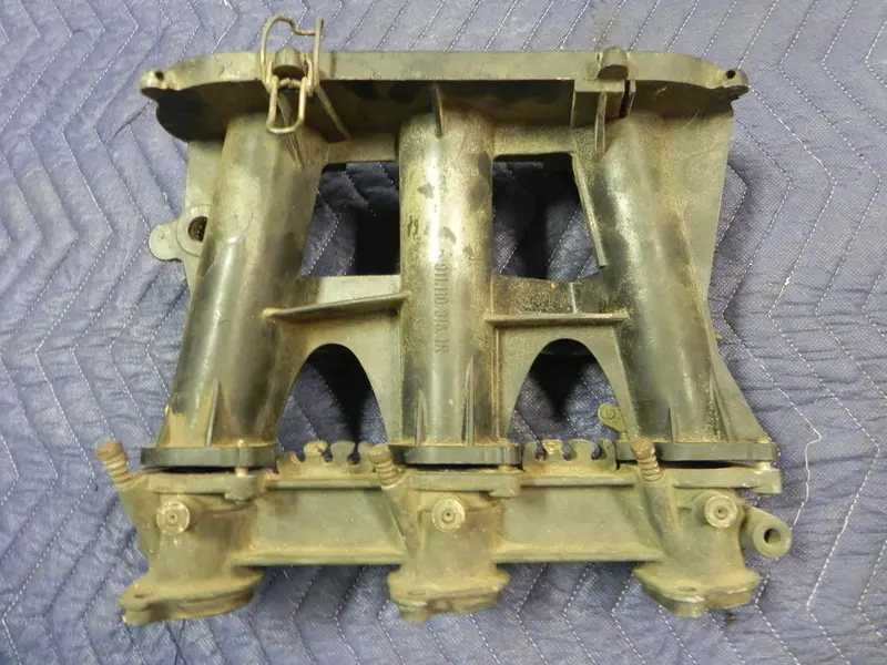 (Used) 911 Mfi Throttle Body And Intake - 1972-73 1