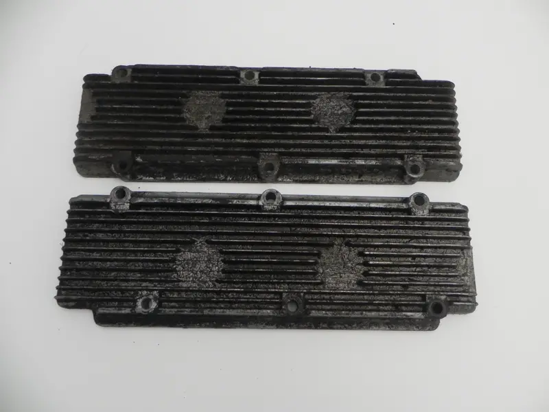 (Used) 911 Pair Of Lower Valve Covers - 1965-67 1