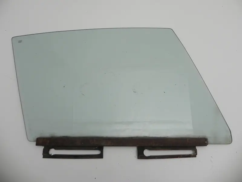 (Used) 911 Sekurit Passenger Side Window 1970-79 1
