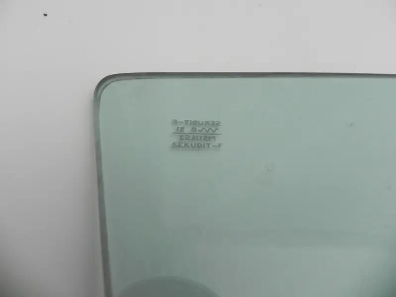 (Used) 911 Sekurit Passenger Side Window 1970-79 2