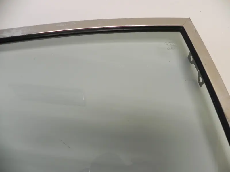 (Used) 911 Sekurit Quarter Window Right Tinted - 1968-77 2