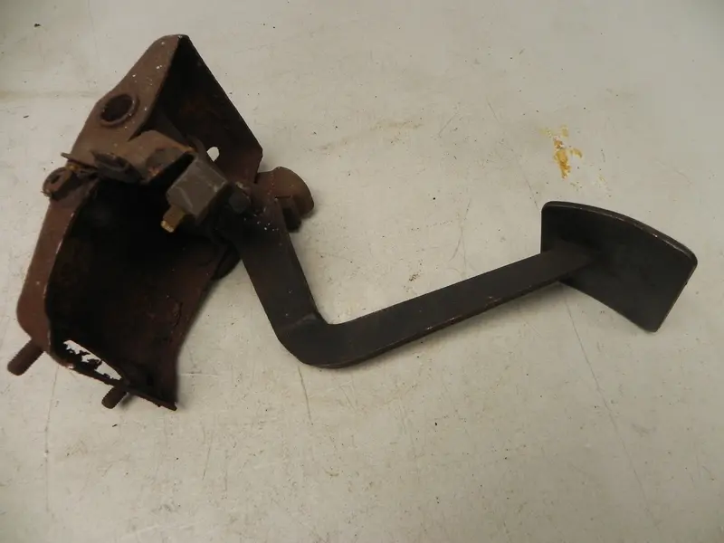 (Used) 911 Sportomatic Pedal Assembly - 1968-77 1
