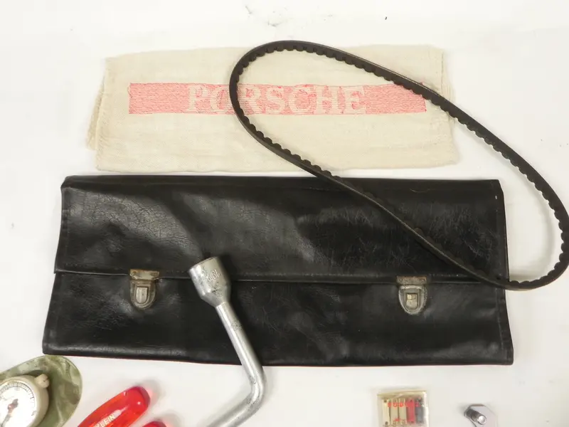 (Used) 911 Swb Tool Kit - 1965-68 2