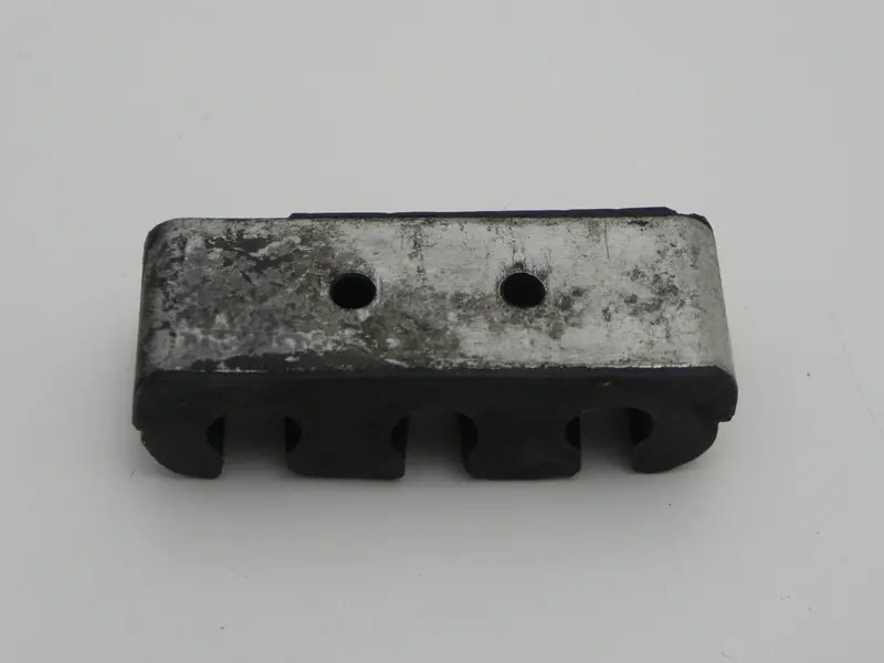 (Used) 911 T,E,S Fuel Injection Line Support 2