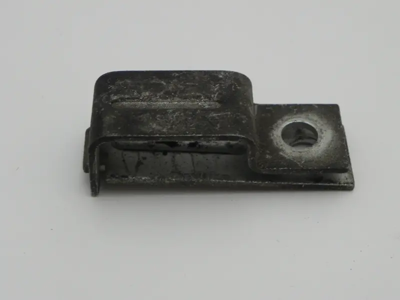 (Used) 911 T,E,S Mfi Injection Line Clamp 1970-73 1
