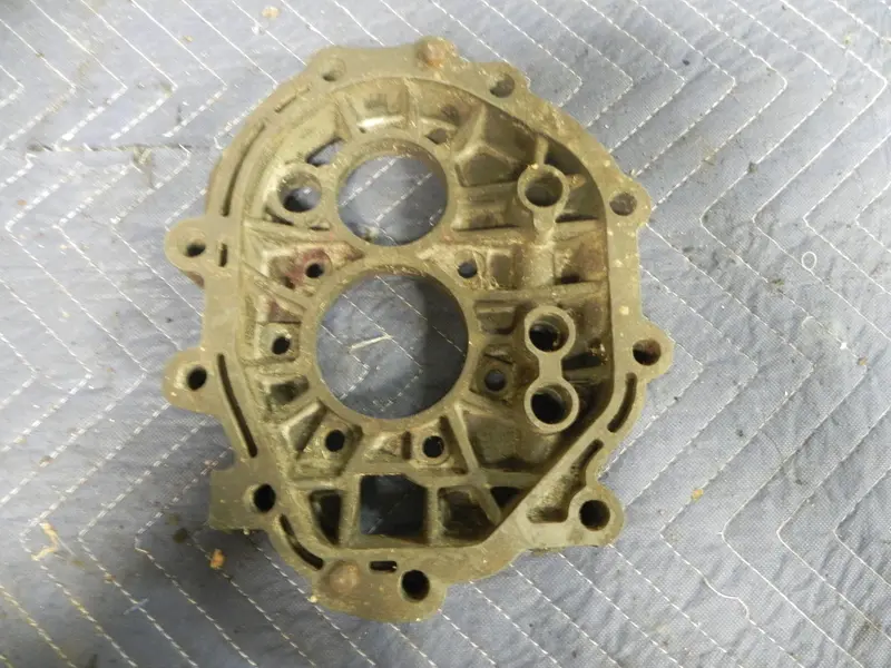 (Used) 911 Transmission Intermediate Plate - 1965-71 1
