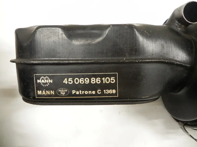 (Used) 912 Mann Solex 40 Pii-4 Air Filter Housing Right 1