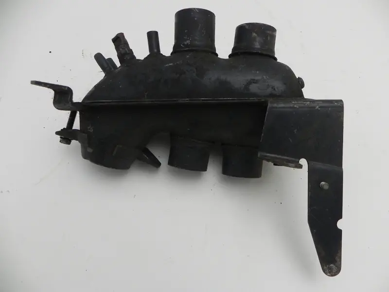 (Used) 914 1.7L Air Distributor Housing 1972-73 1