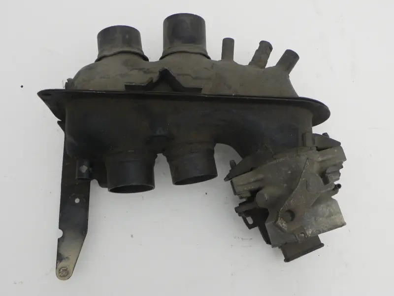 (Used) 914 1.7L Air Distributor Housing 1972-73 2