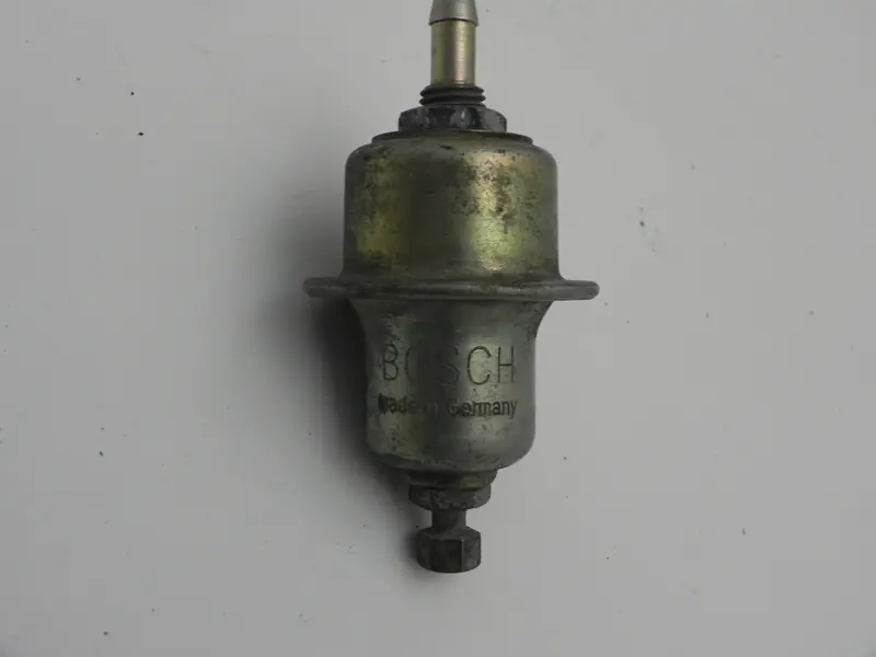 (Used) 914/4 Bosch Fuel Pressure Regulator - 1970-76 2