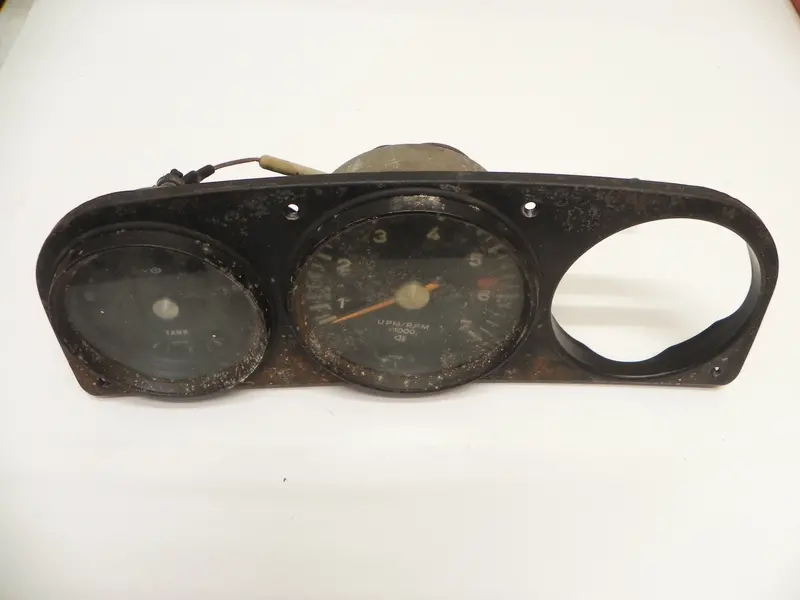 (Used) 914 Dashboard Gauge Cluster  - 1970-73 1