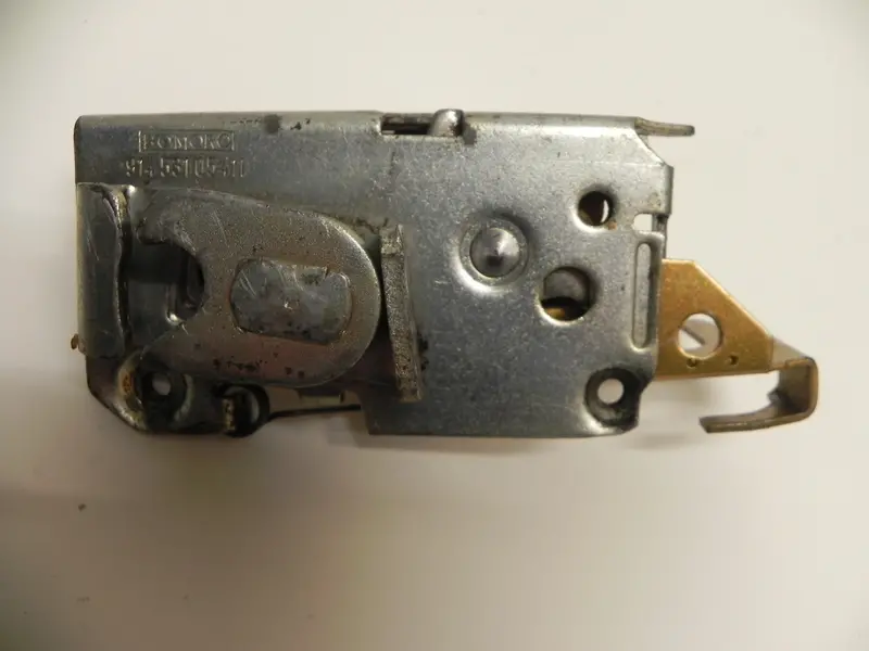 (Used) 914 Door Lock Right - 1970-76 1