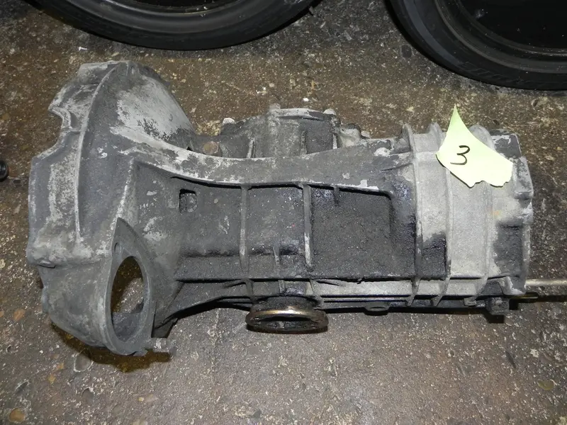 (Used) 914 Transmission Case 1970 1