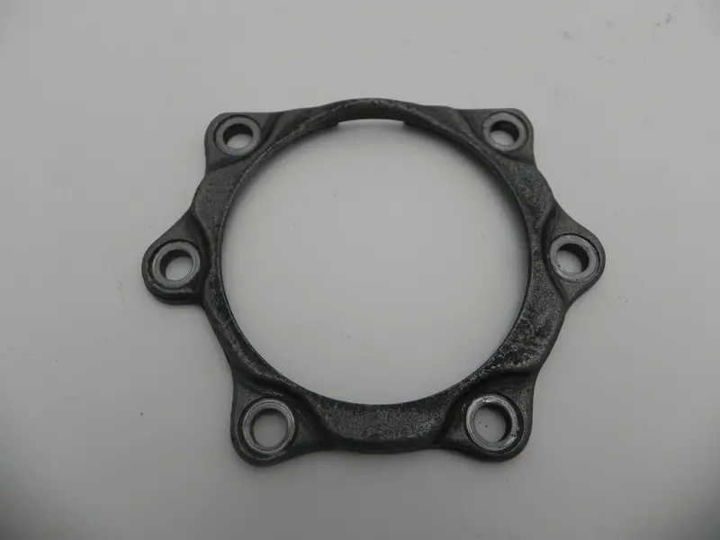 (Used) 915 Transmission Bearing Clamping Plate 1