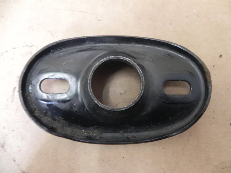 (Used) 924, 944, 968 Shift Lever Bracket - 1986-95 1