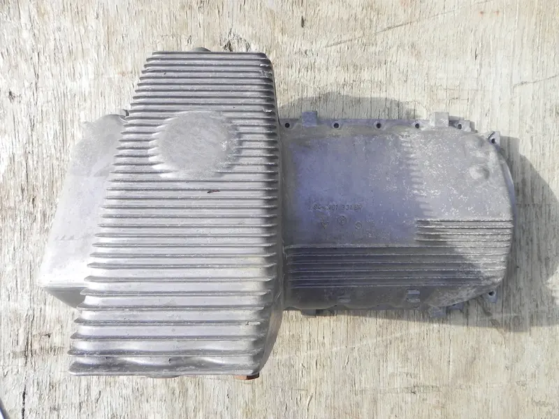 (Used) 924/944 Engine Oil Pan - 1983-86 1