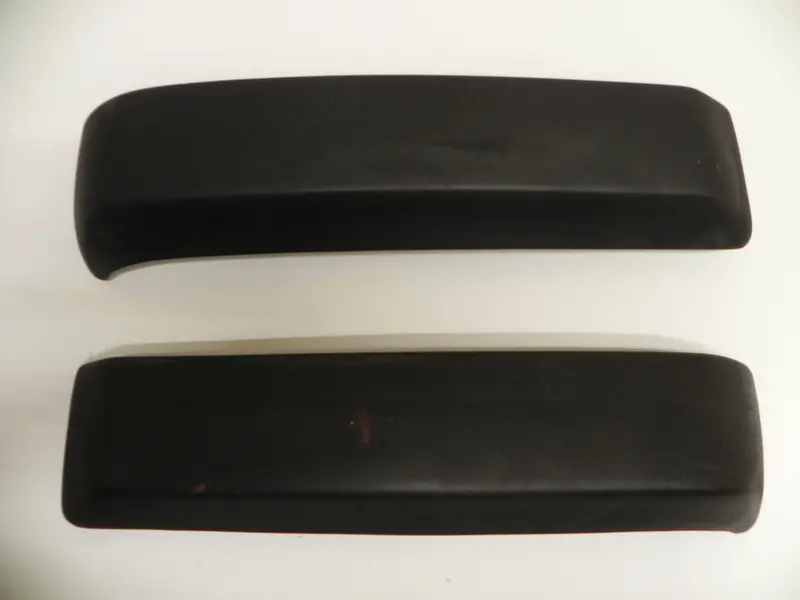 (Used) 924 Front Right Bumper Rubber Impact Strip - 1979-85 1
